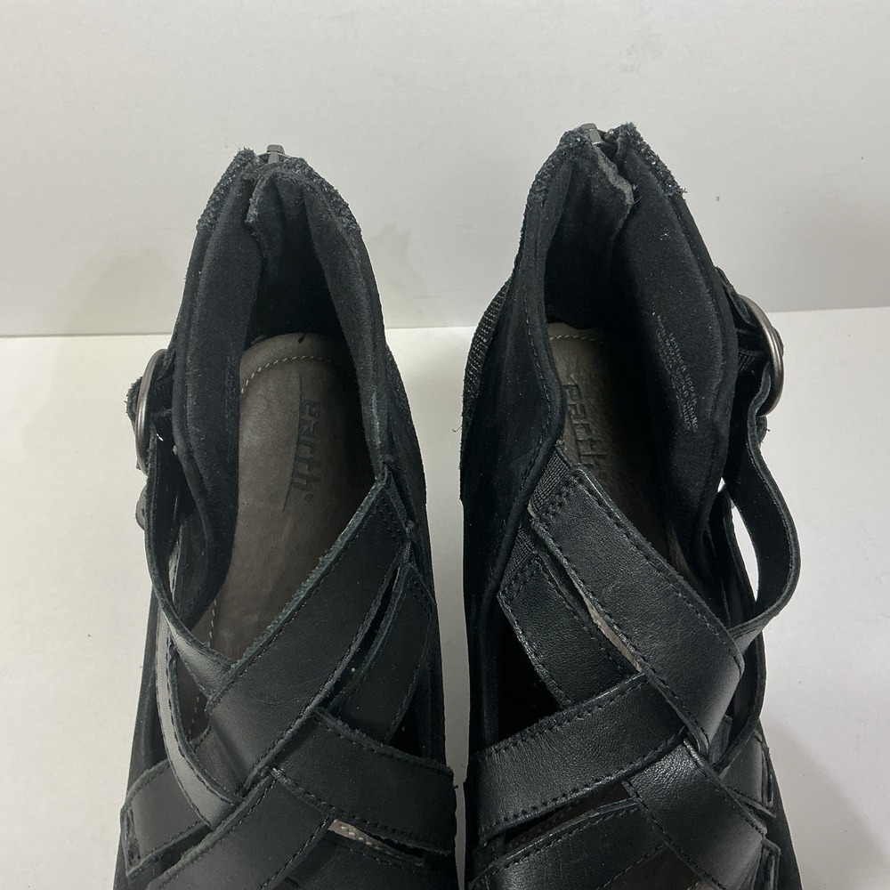 Earth Booties Womens 9B Black Amber Ankle Booties Suede Leather Heels Back Zip - Picture 6 of 7